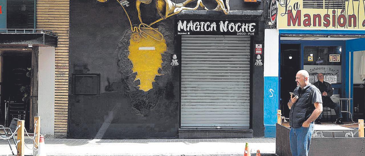En el interior de este pub, en  la calle Sevilla se encontró la principal cantidad de droga.