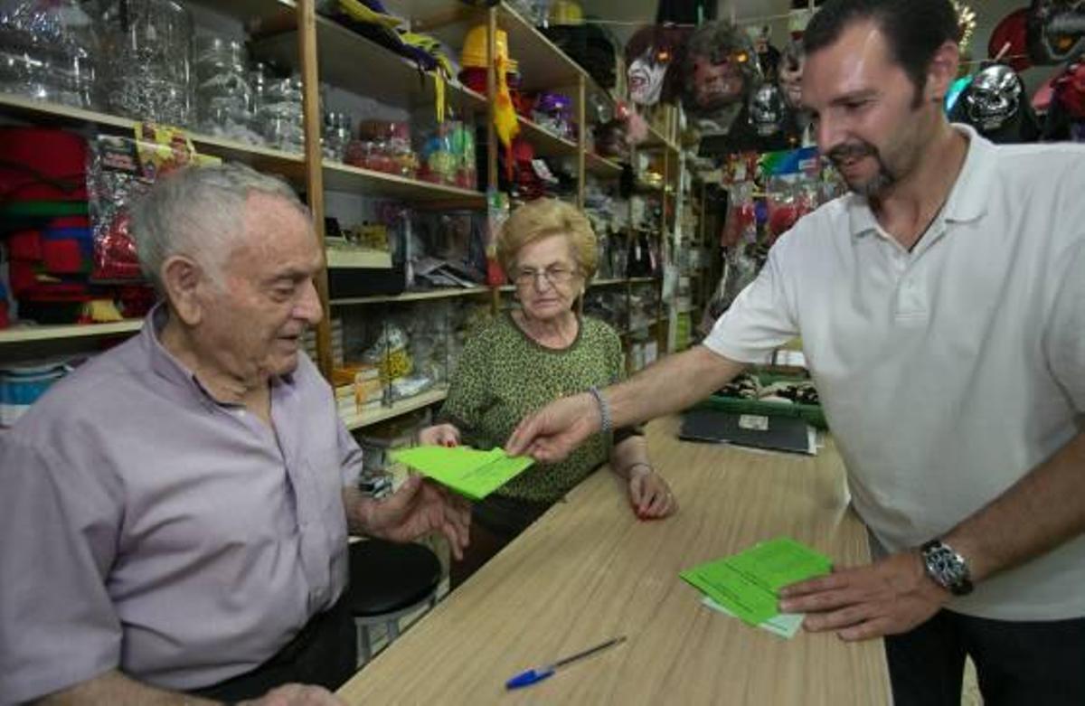 Hogueras Alicante: Los cobradores de la Fiesta