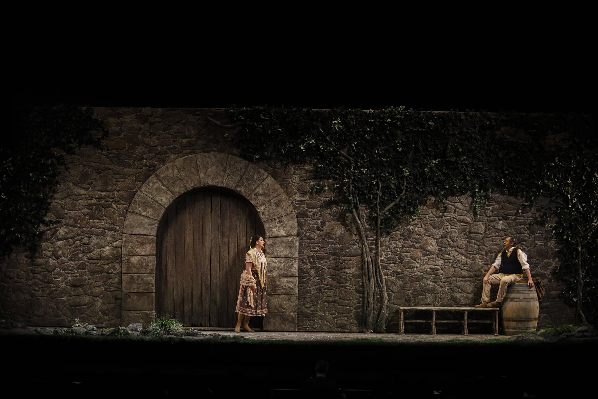 En imágenes: Estreno de la zarzuela "El Caserío" en el Teatro Campoamor