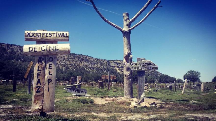 El Festival de Cine de l&#039;Alfàs &quot;estrena tumba&quot; en el cementerio de Sad Hill