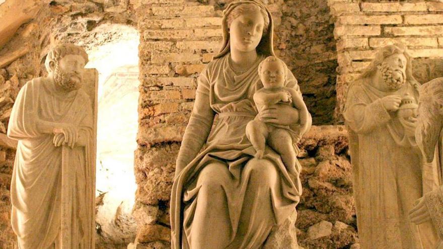 Detalle de la Familia Santa en
 el pesebre más viejo en el
 mundo, de Arnolfo di Cambio, 
en la Santa Maria Maggiore, 
en Roma. // Giulia Muir