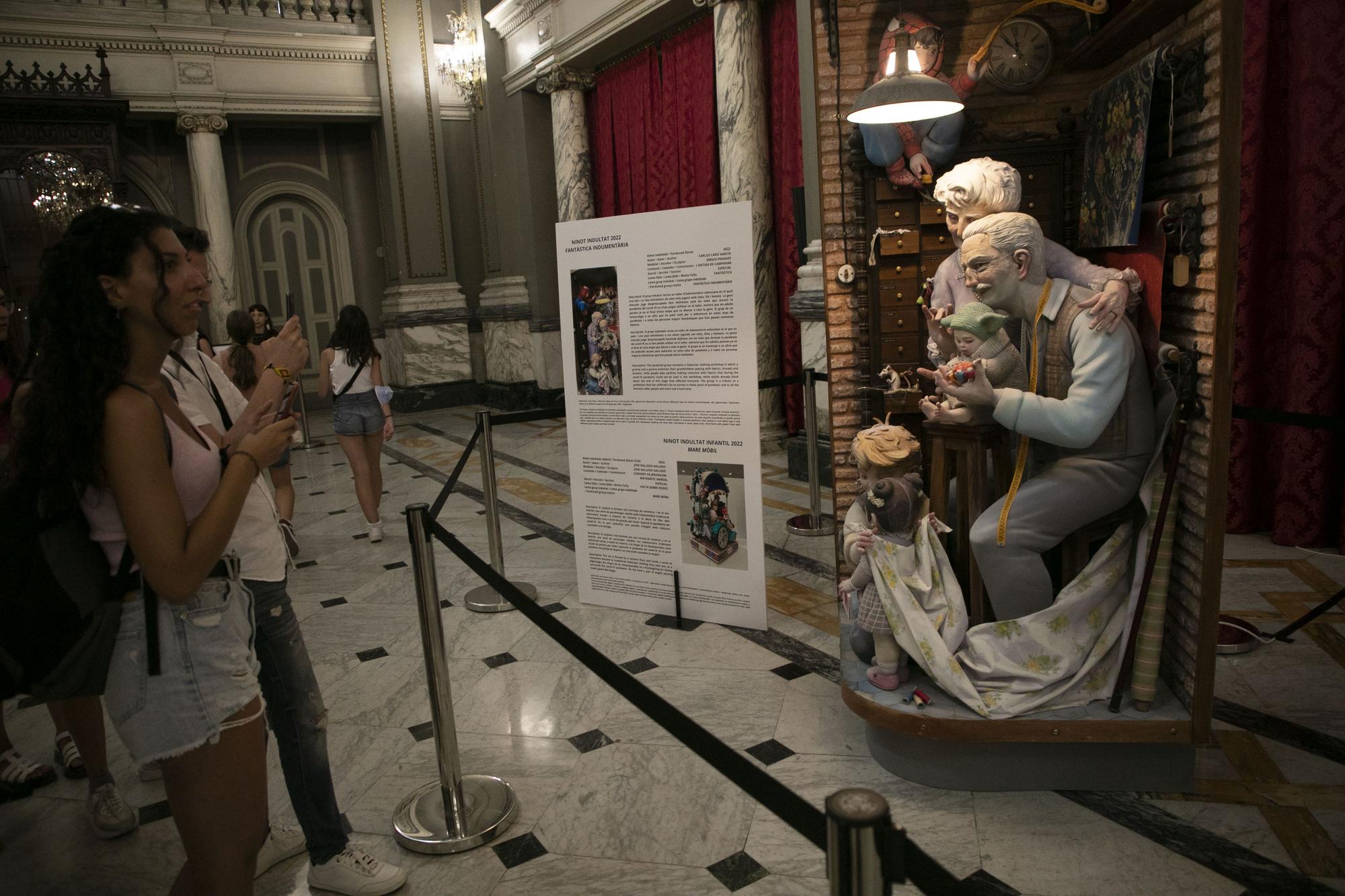 Los "Ninots Indultats" ya se exhiben en el Ayuntamiento