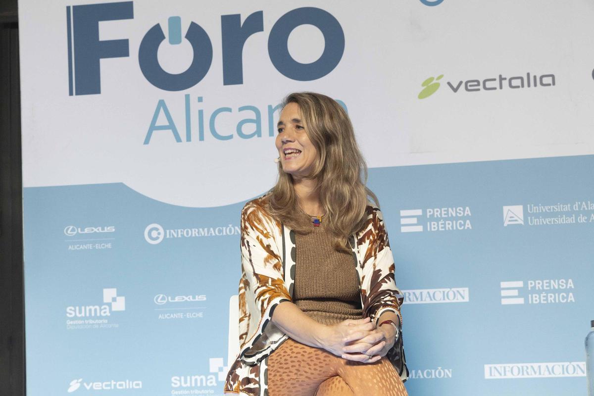 Ángela de Miguel protagoniza el Foro Alicante sobre «Las pymes en el contexto actual: retos y oportunidades»