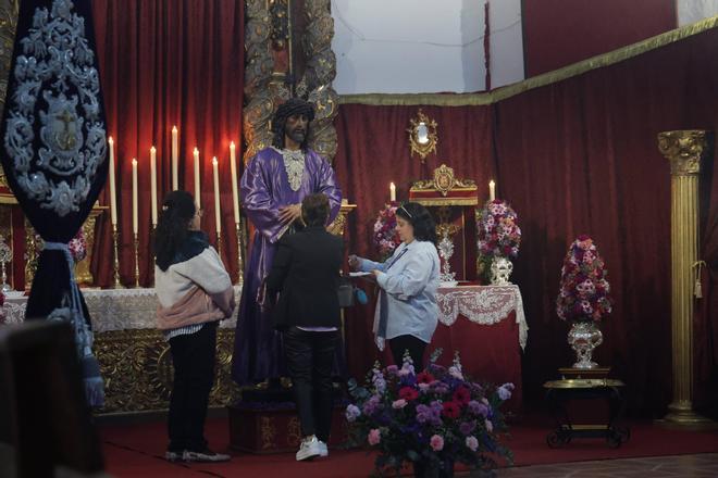 Nuestro Padre Jesús de la Salud abre sus puertas a personas con discapacidad visual en Cáceres