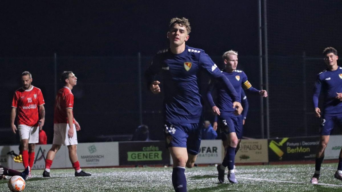 Raül Lordán, celebra el segon gol del seu equip