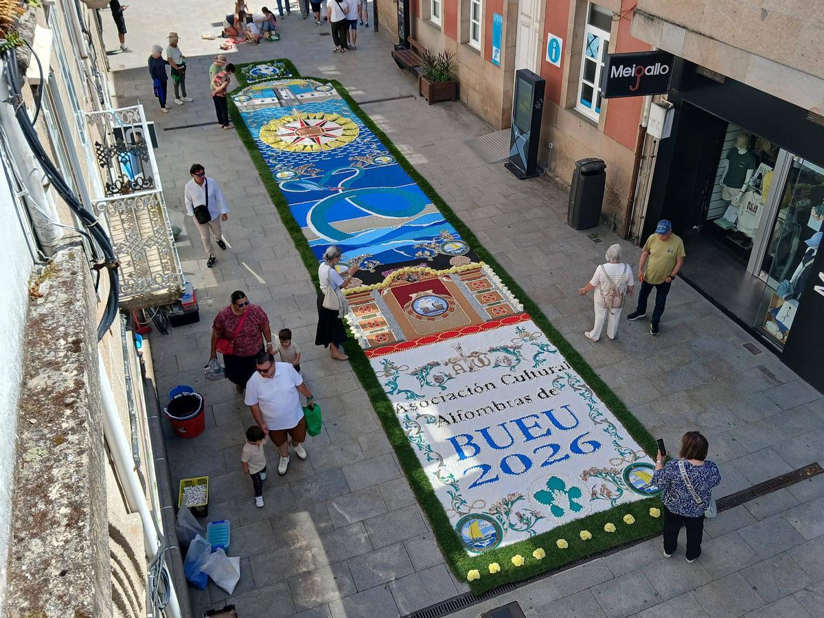 El tapiz de la Asociación Cultural Alfombras de Bueu.