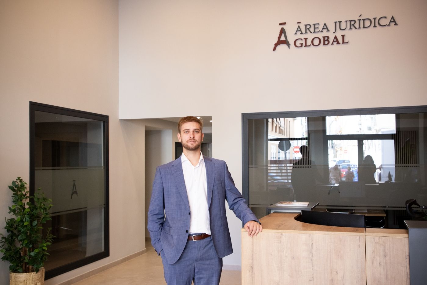 Víctor Almirall, director de Área Jurídica Global