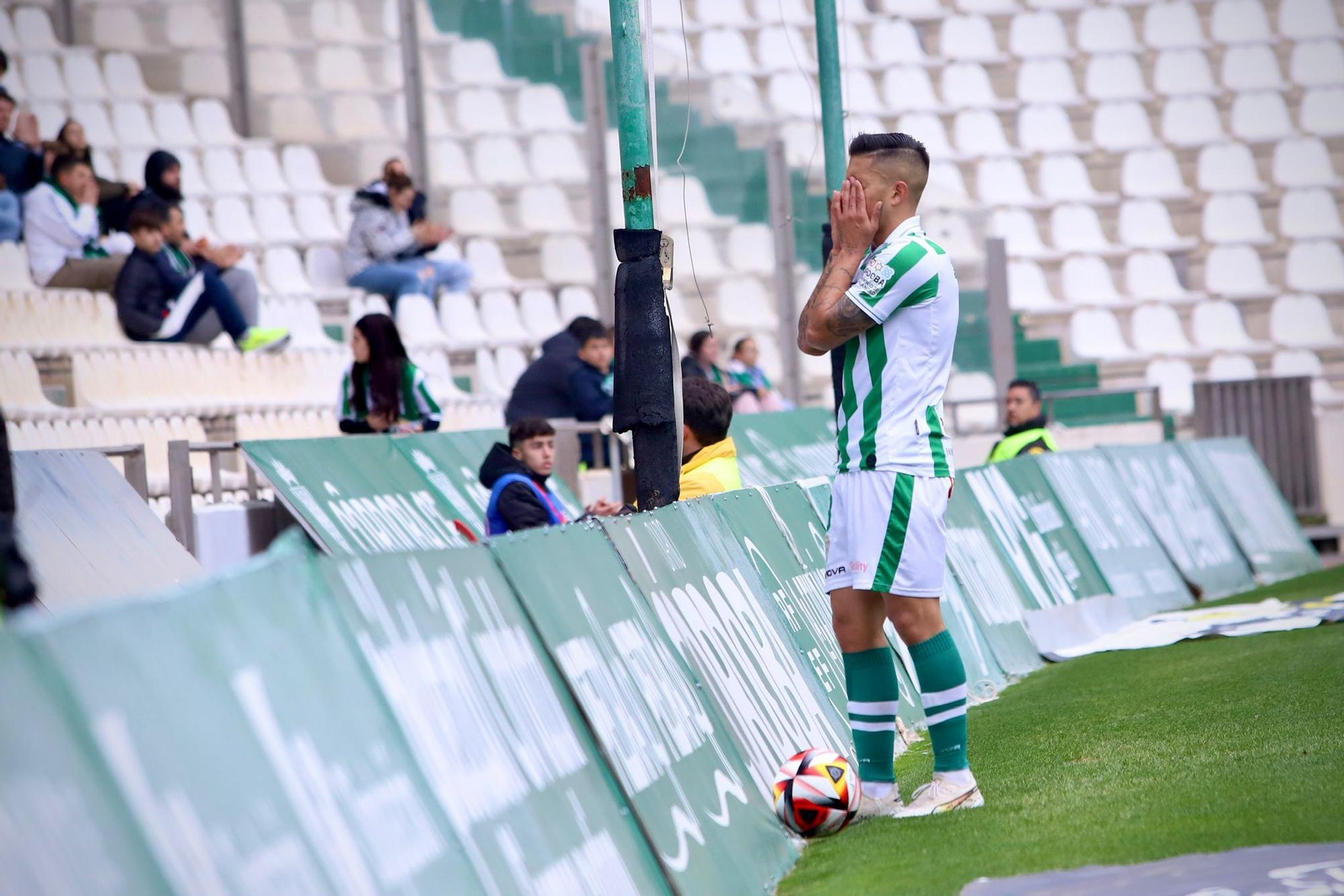 Córdoba CF-Melilla: el partido de El Arcángel en imágenes