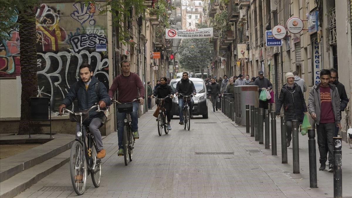 Vista de la calle de Joaquín Costa de Barcelona