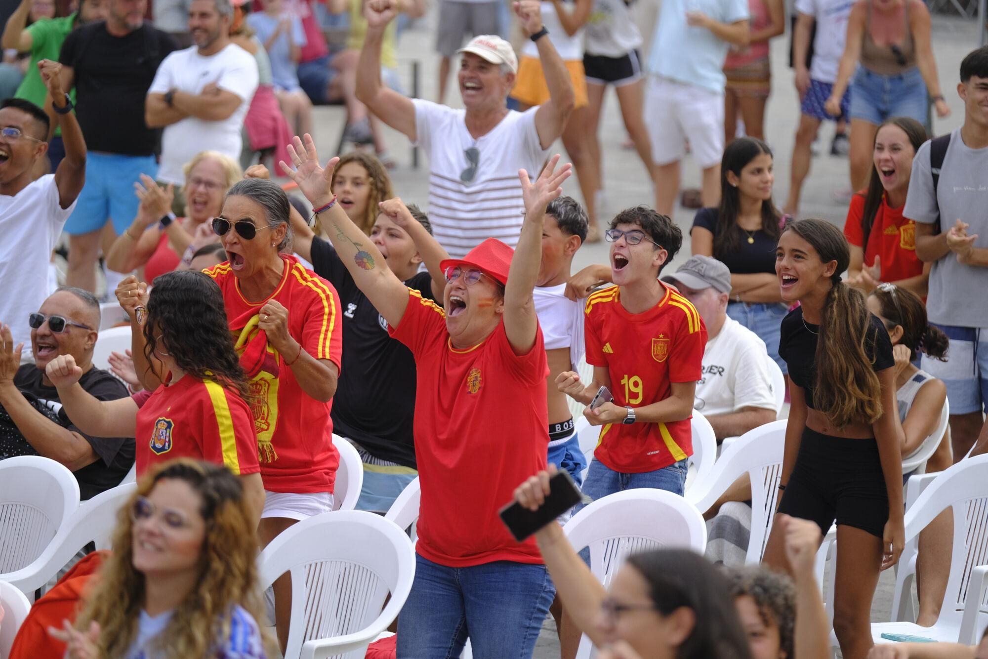 Ambiente de la final de la Eurocopa femenina de fútbol 