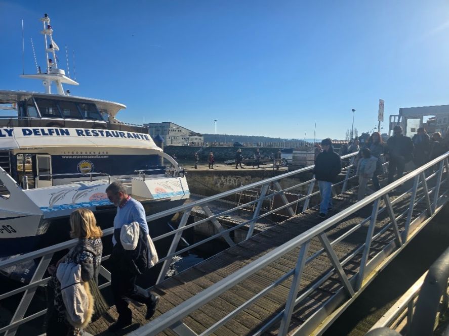 Así se despidió el año en el catamarán restaurante Fly Delfín, de Cruceros do Ulla Turimares.