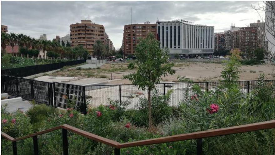 La esquina sin acabar de la primera fase del Parc Central.