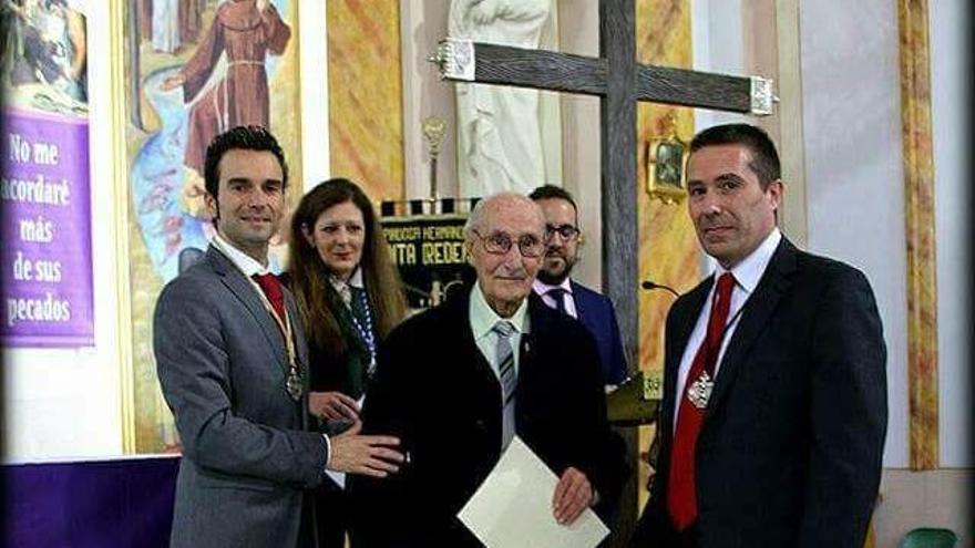 Alicante: Cálido homenaje a Salvador Carril fundador de Ecce-Homo y Nuestra Señora de la Amargura