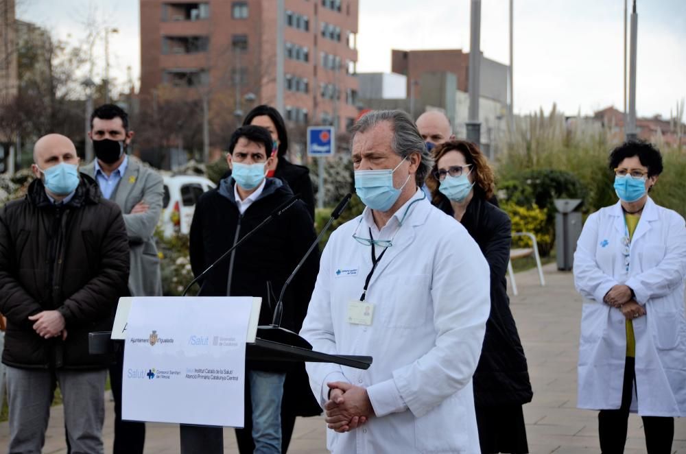 Fotos de l'acte a l'Hospital Universitari d'Igualada en l'aniversari del confinament de la Conca d'Òdena, el dia 12 de març del 2020