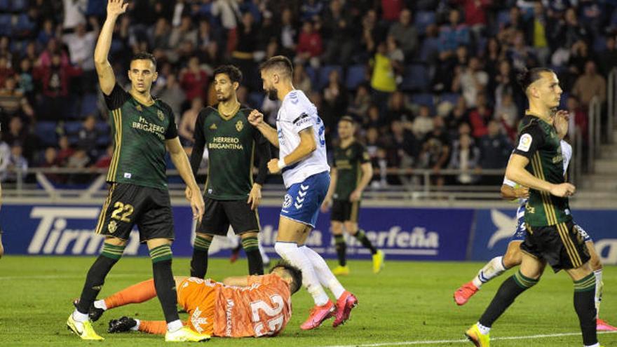 Sipcic ante la Ponferradina.