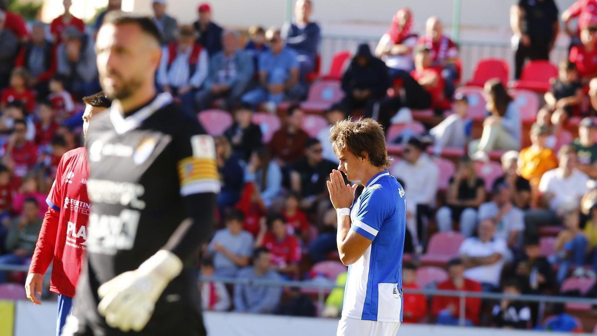 Borislav Ivaylov Stankov 'Slavy' se lamenta después de fallar una ocasión con el Hércules.