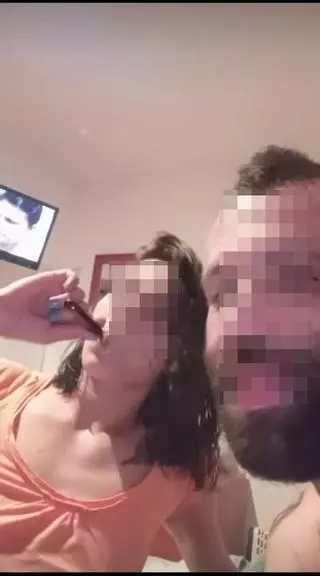 Los okupas de Moaña comparten en redes sociales vídeos en los que presuntamente consumen drogas en la casa en la que fueron detenidos