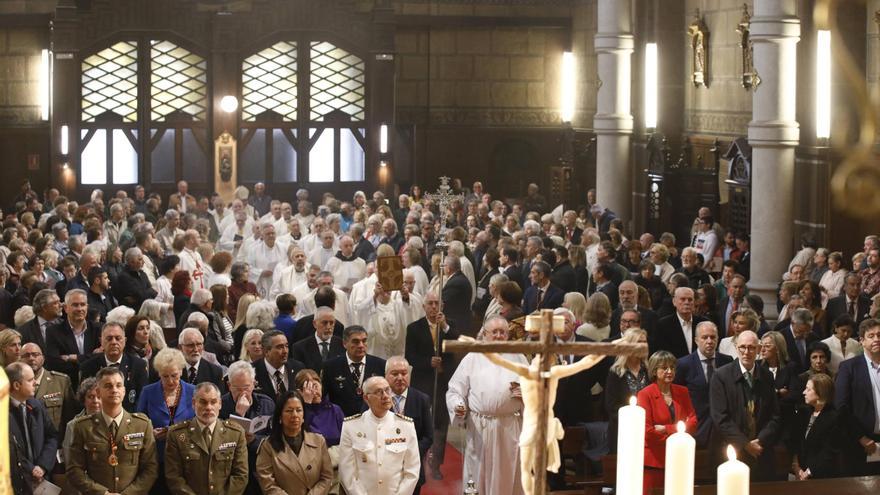El Arzobispo de Oviedo carga contra la amnistía en el centenario de la Basílica de Gijón: &quot;Me duele España&quot;