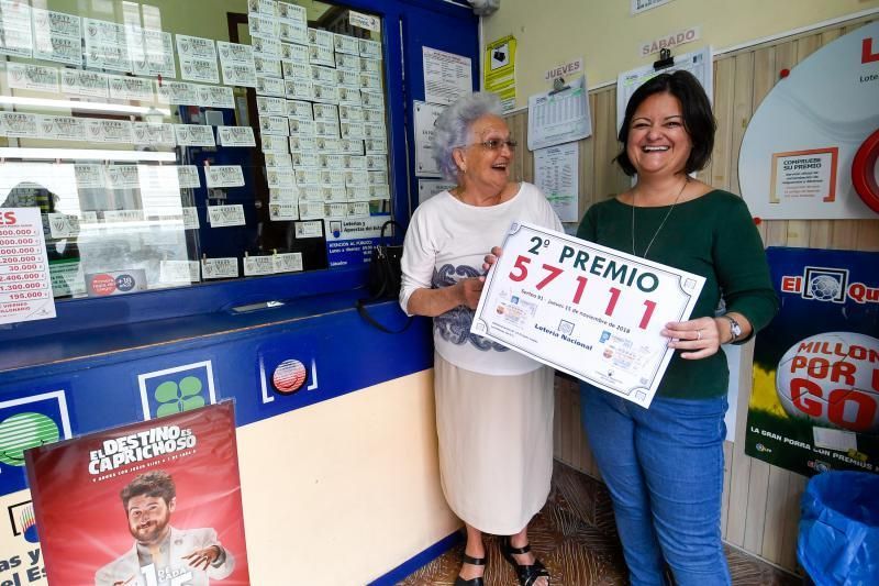 SEGUNDO PREMIO CALLE ANTONIO DE VIANA. LAS PALAMS DE GRAN CANRIA 16-11-18 LAS PALMAS DE GRAN CANARIA. Premios dela Loteria Nacional.   FOTOS: JUAN CASTRO.  | 16/11/2018 | Fotógrafo: Juan Carlos Castro