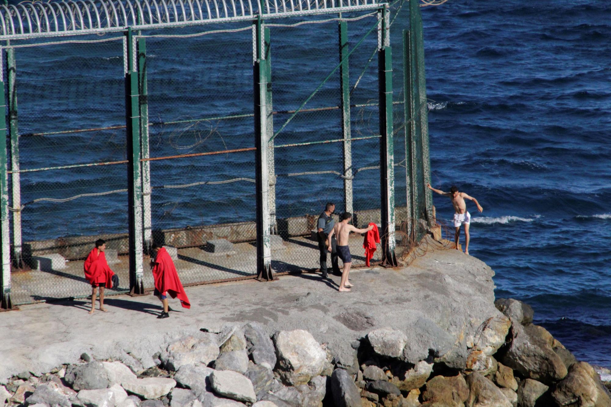 Ceuta vive uno de los episodios de entrada masiva de inmigrantes más numeroso de los últimos años