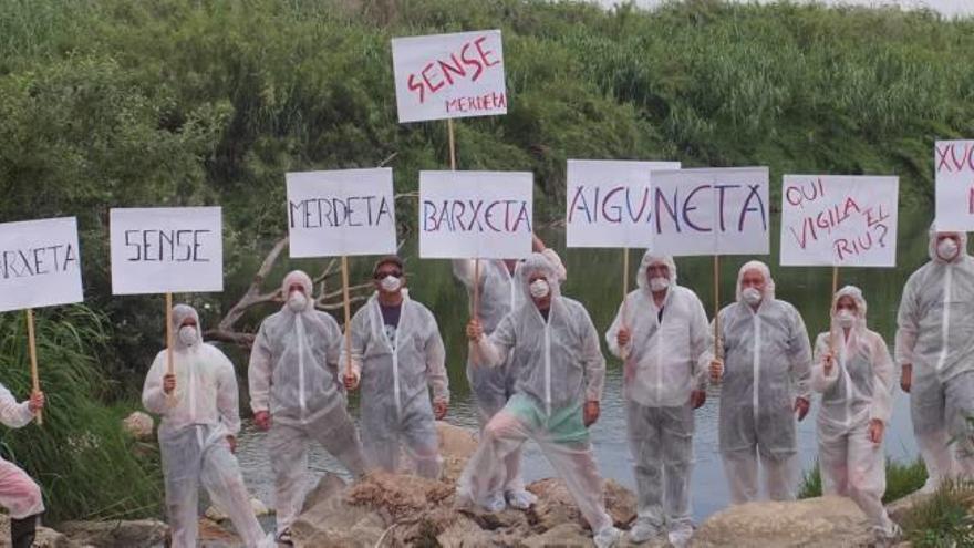 Xúquer Viu denuncia vertidos contaminantes en el río Barxeta