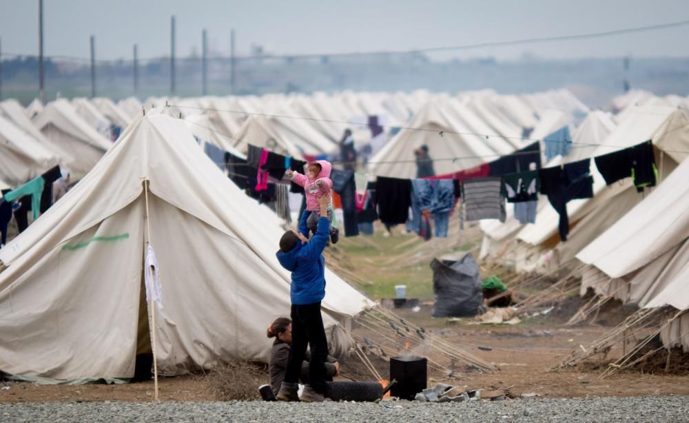 Refugees at the Greek-Macedonian border