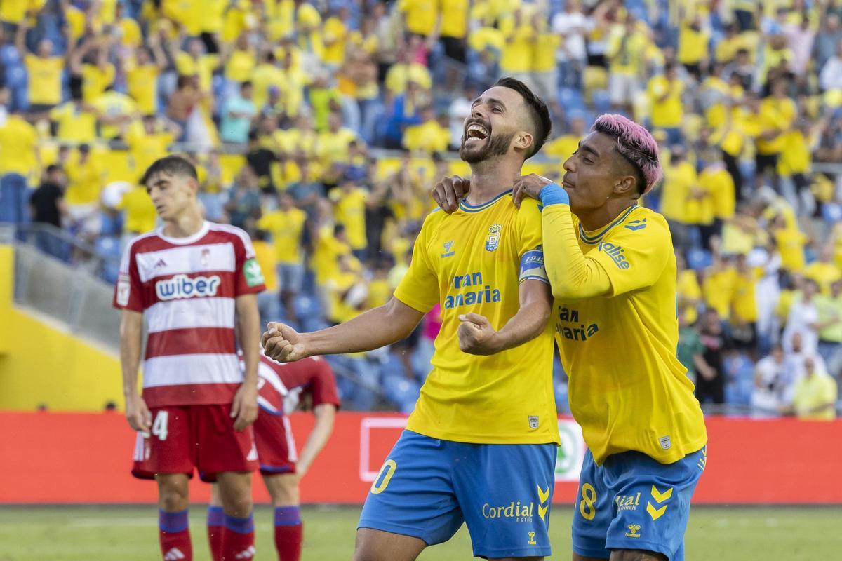 Kirian Rodríguez celebra su gol ante el Granada.
