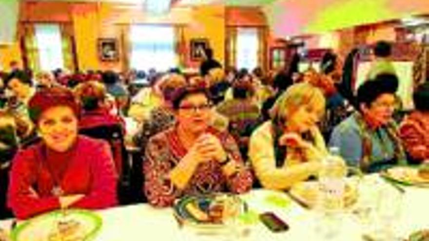 Las mujeres celebran el día de su patrona