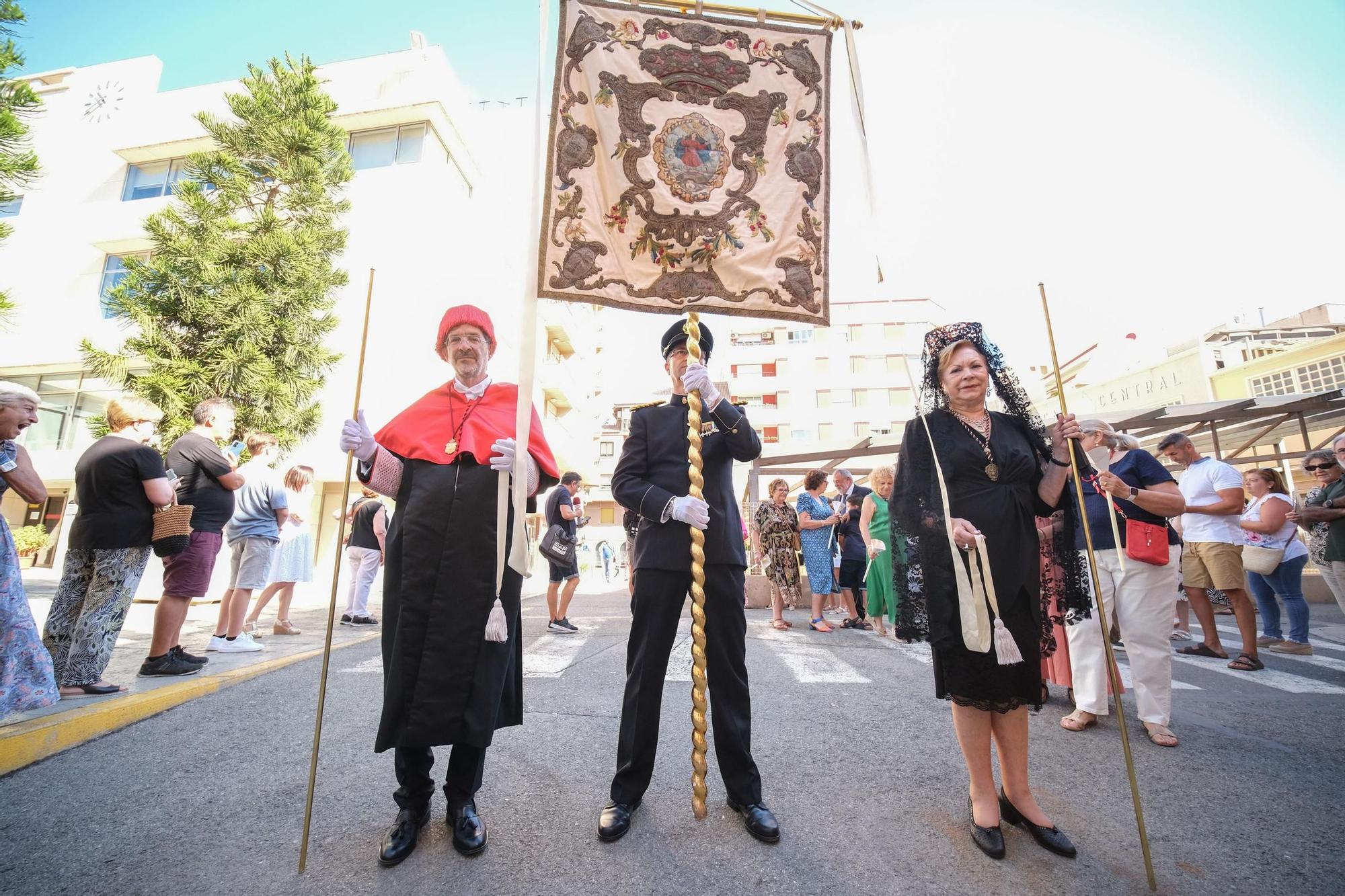 Las mejores imágenes de la procesión entierro de la patrona de Elche