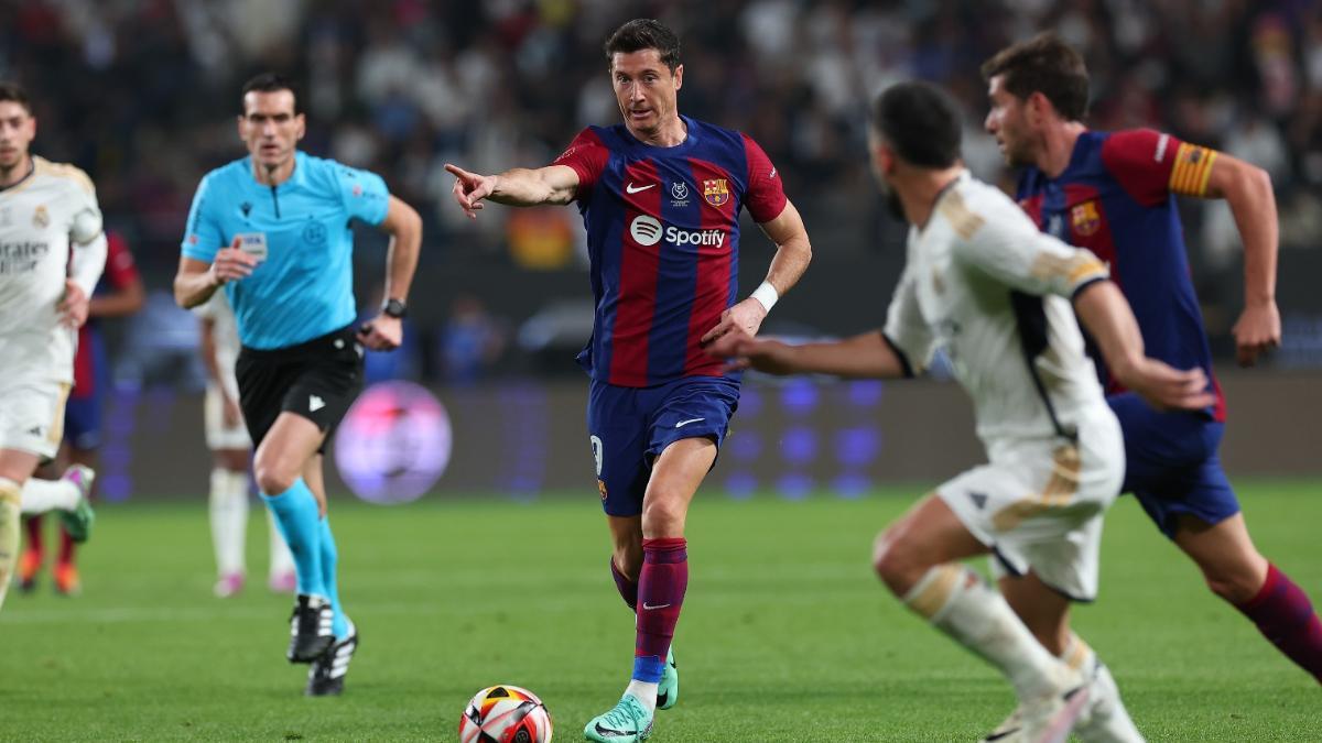 Lewandowski en el clásico de Supercopa