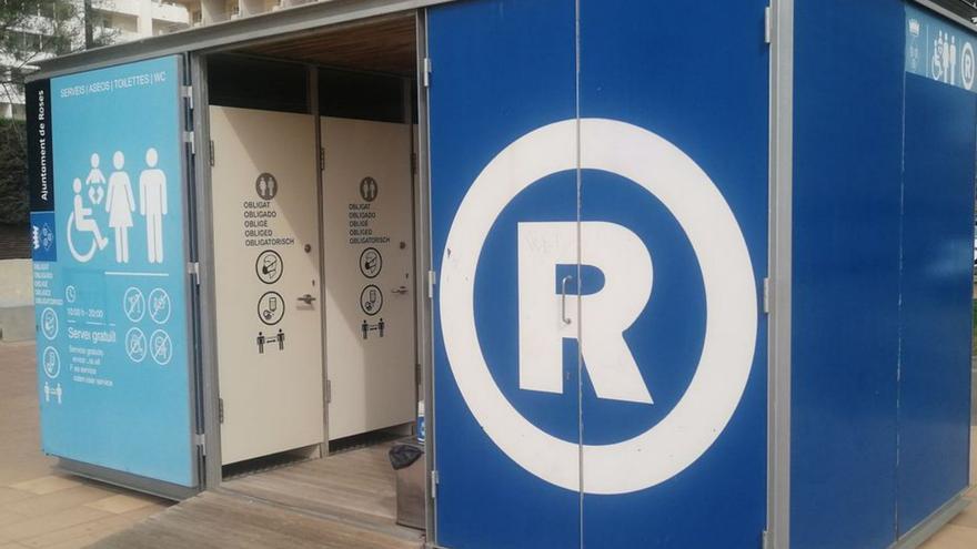 Els mòduls de lavabos públics de Roses es troben en tres ubicacions