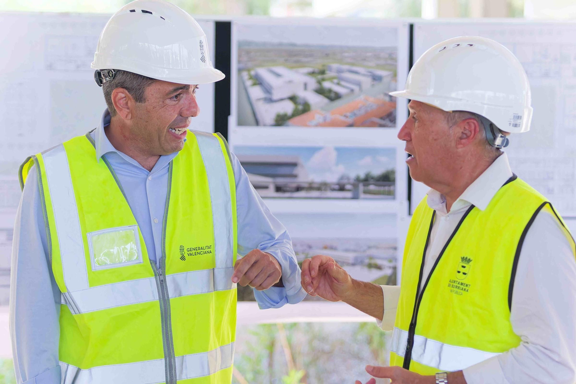 Visita de Mazón al futuro IES Jaume I de Burriana