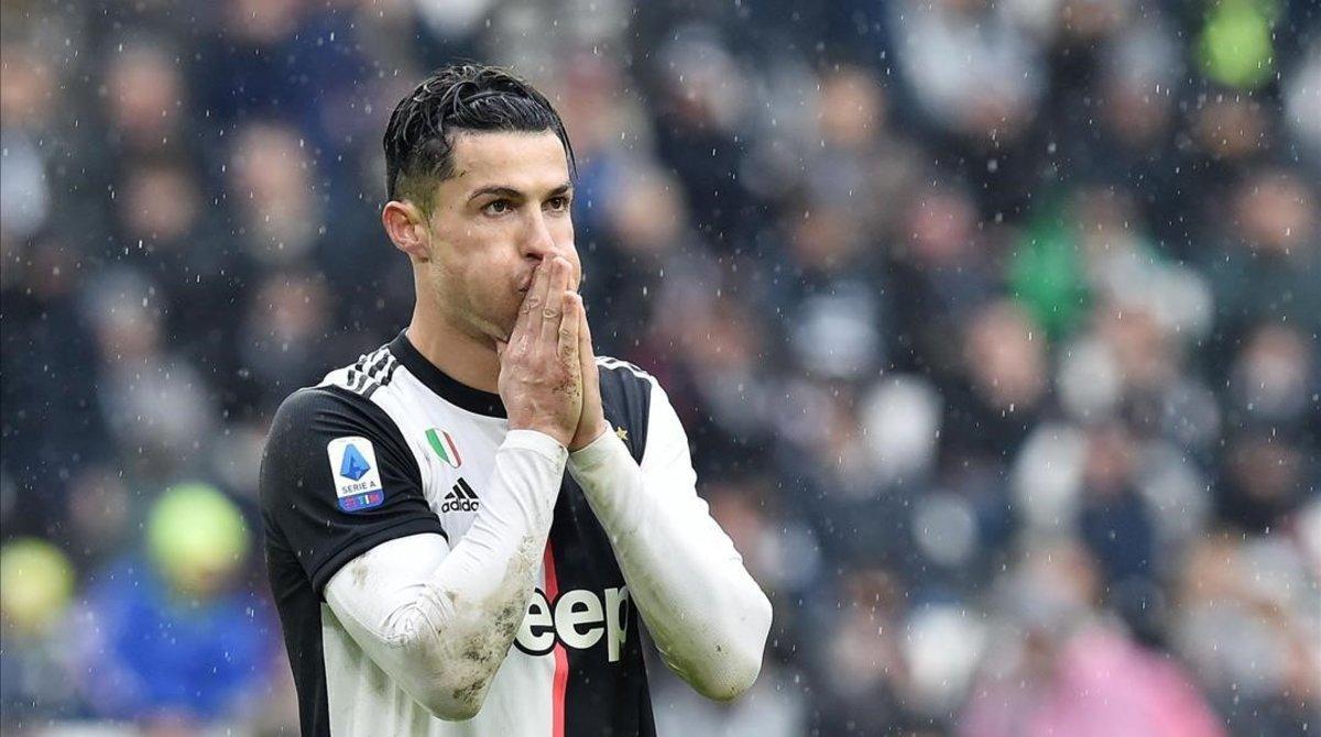 zentauroepp51166226 juventus  cristiano ronaldo reacts during the italian serie 191204195554