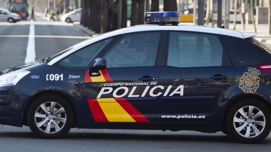 Embiste a su pareja con el vehículo y secuestra al hijo de ambos en la Malva-rosa