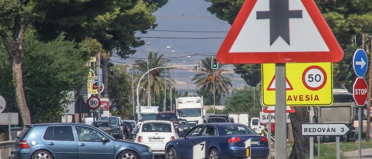 Tramo peligroso en la N-340 en el barrios de San Carlos de Redován