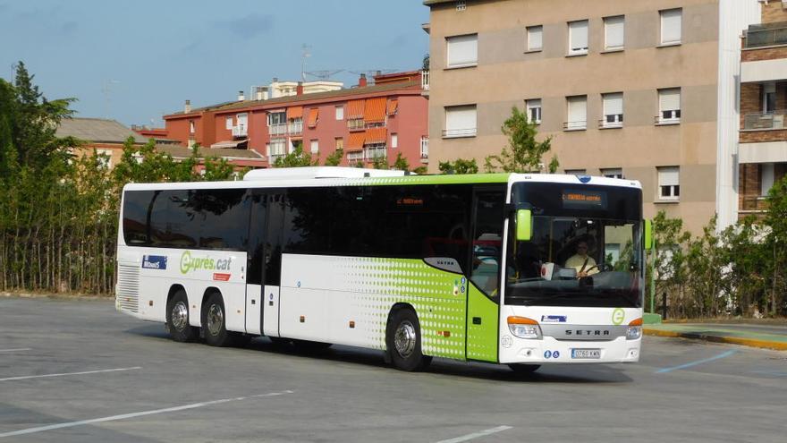 Un vehicle del servei Bus Exprés Manresa-Barcelona