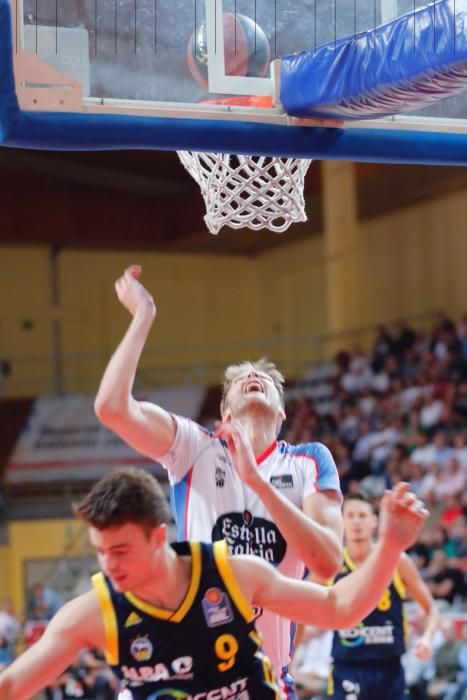 Partido entre el Obradoiro y el Alba en el Memorial Quino Salvo.