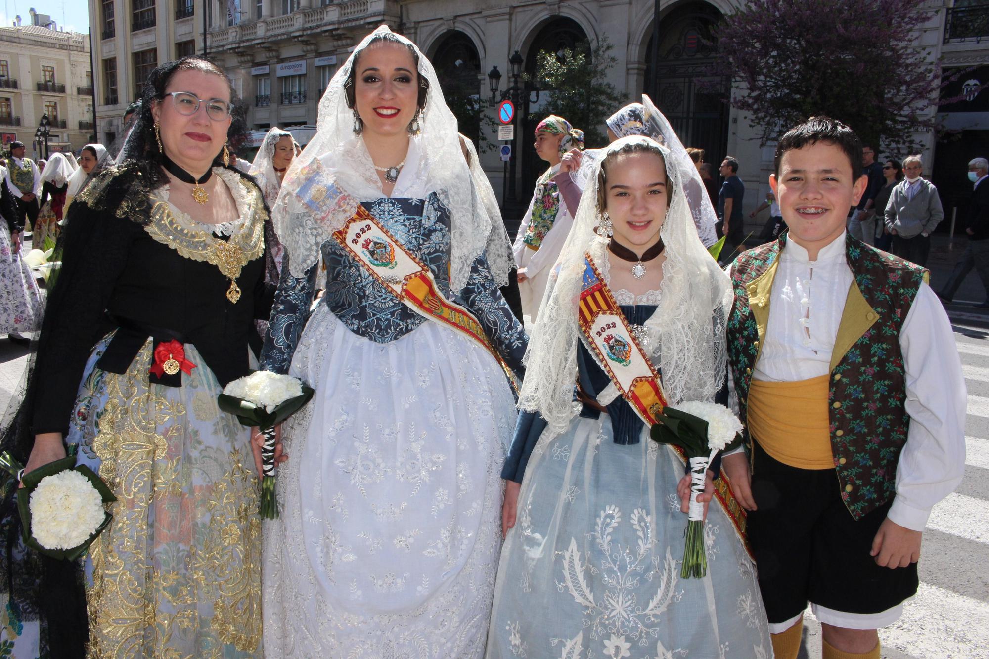 El desfile de falleras mayores en la Ofrenda a San Vicente Ferrer