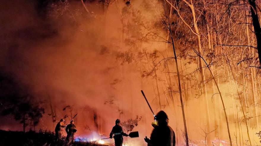 Un incendio calcina tres hectáreas en Marín