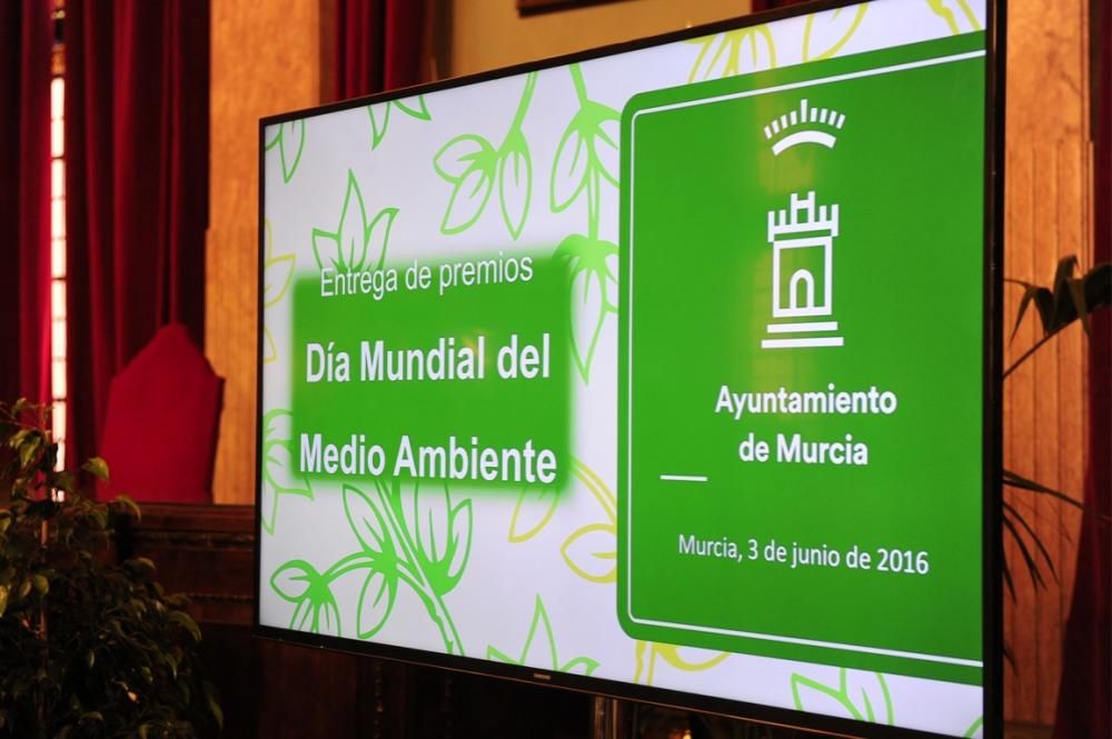 El alcalde de Murcia entrega a los niños y niñas los premios municipales del Día del Medio Ambiente