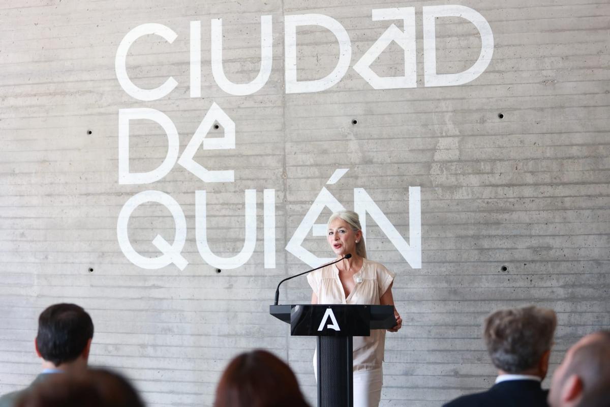 Patricia del Pozo, en la inauguración de la exposición conmemorativa del décimo aniversario del C3A.