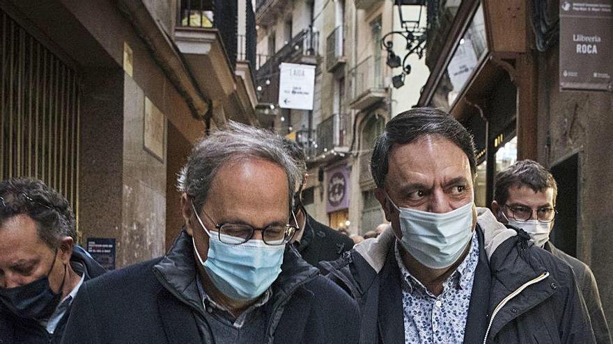 Torra i l&#039;exalcalde de Manresa Valentí Junyent, al carrer Sobrerroca