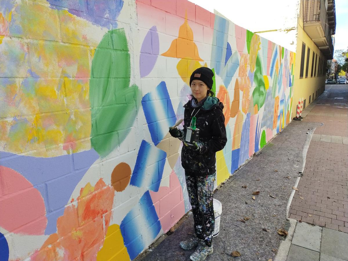 La artista de origen japonés Mina Hamada, este martes en la calle Pedro Villacampa.
