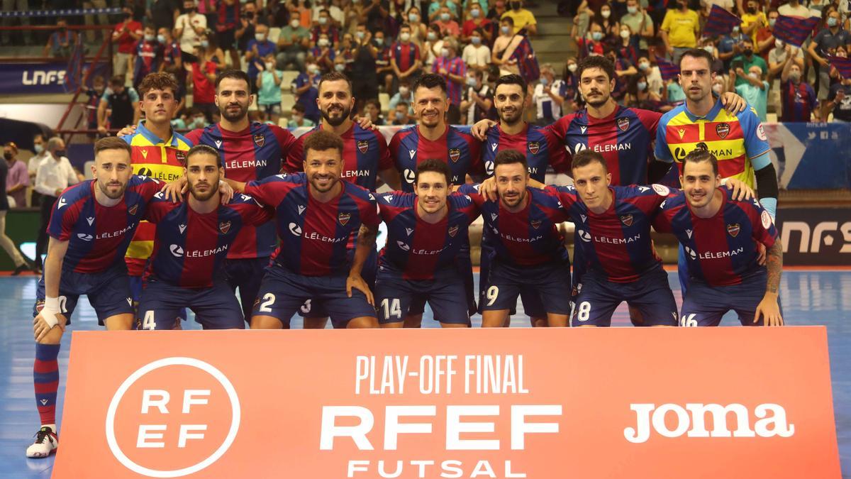 Las mejores imágenes del Levante UD-FS - Barcelona