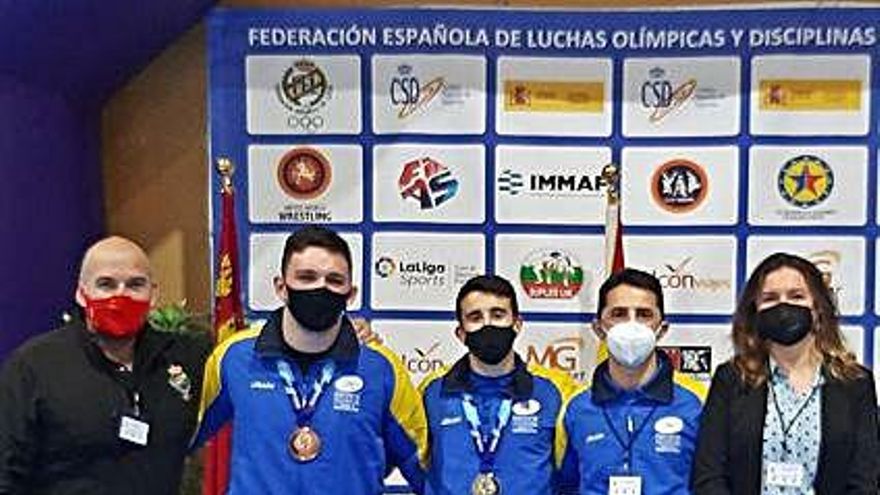 Representación asturiana en el Nacional de lucha. | FLPA