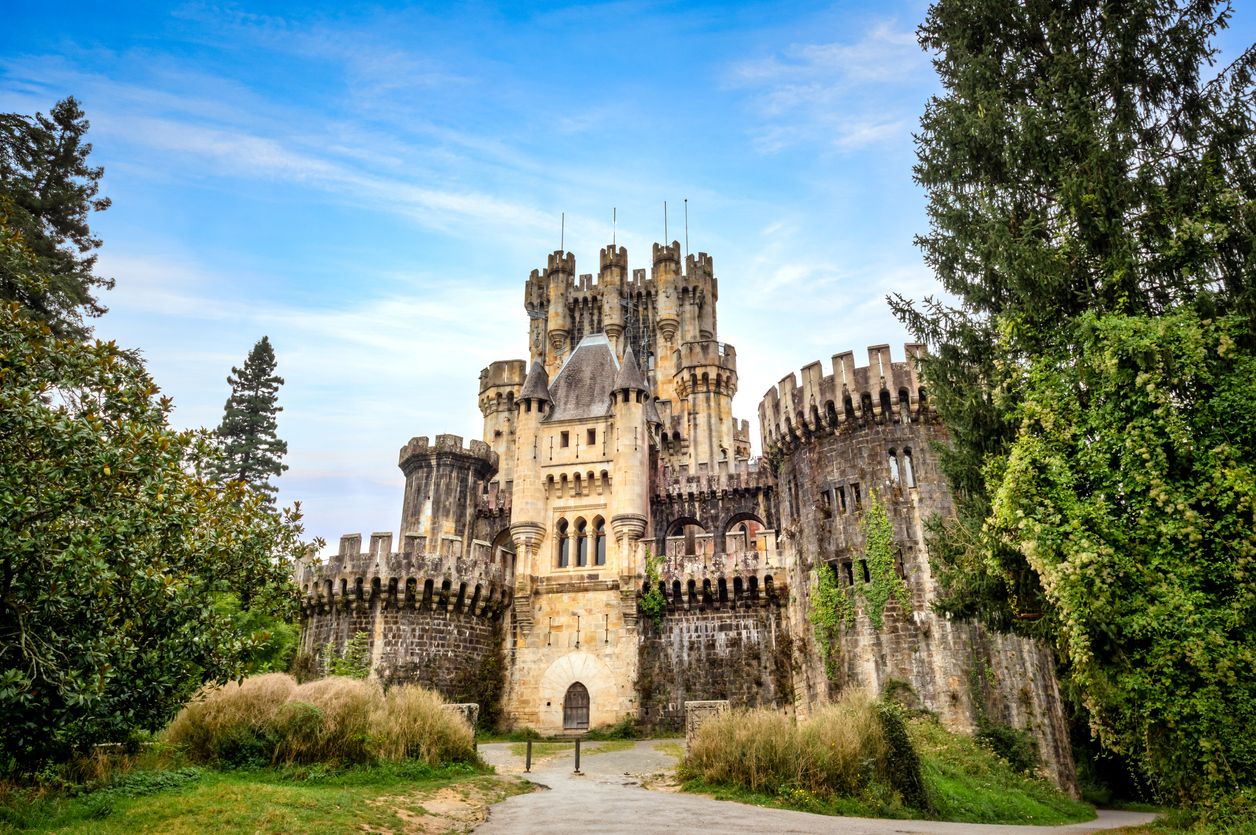 Exteriores del Castillo de Butrón.