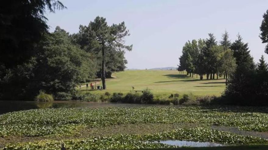 El Concello de Vigo paraliza nuevas obras junto al Lagares para el campo de golf