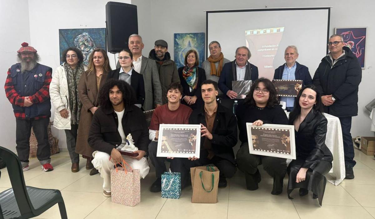 Premiados, autoridades, directivos da fundación e xurado do certame.  
|  Fotos: Suso Sueiro / Xan Blanco / Beatriz Iglesias