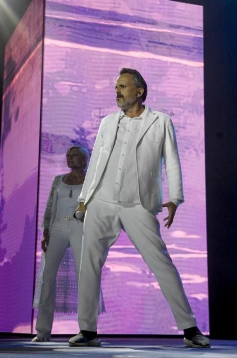 CONCIERTO DE MIGUEL BOSE EN EL PABELLON GRAN ...