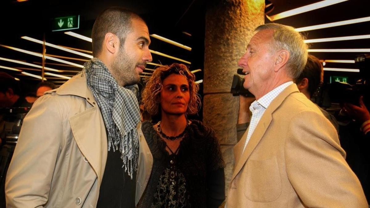 Guardiola y Cruyff en un acto de la Generalitat de Catalunya en el 2009.